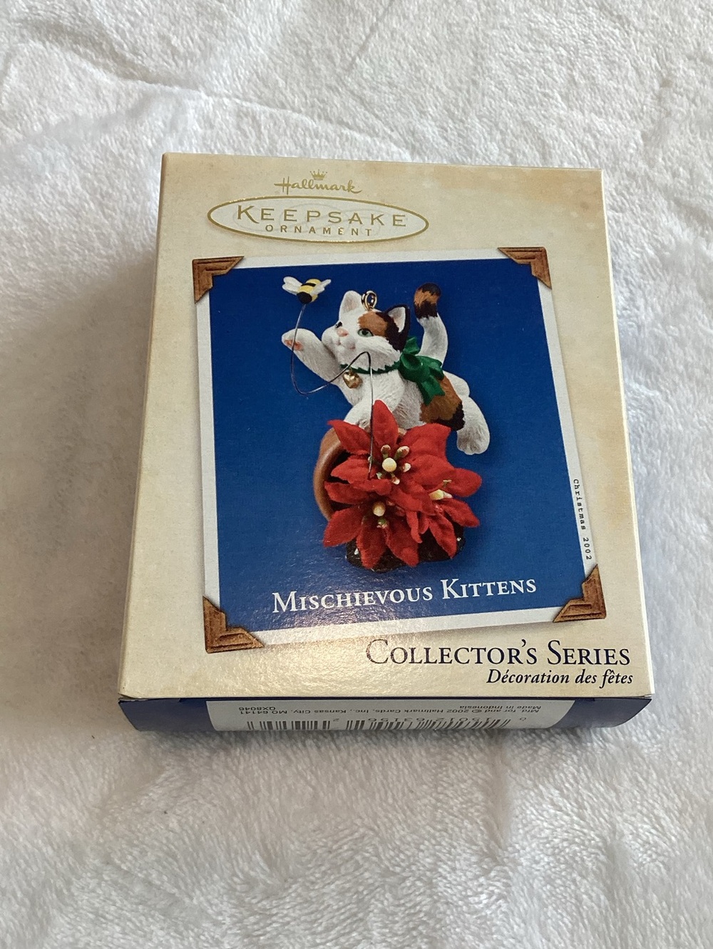 Vintage Hallmark Keepsake Ornament Cat Mischievous Kitten Poinsettia 2002 - Picture 2 of 11